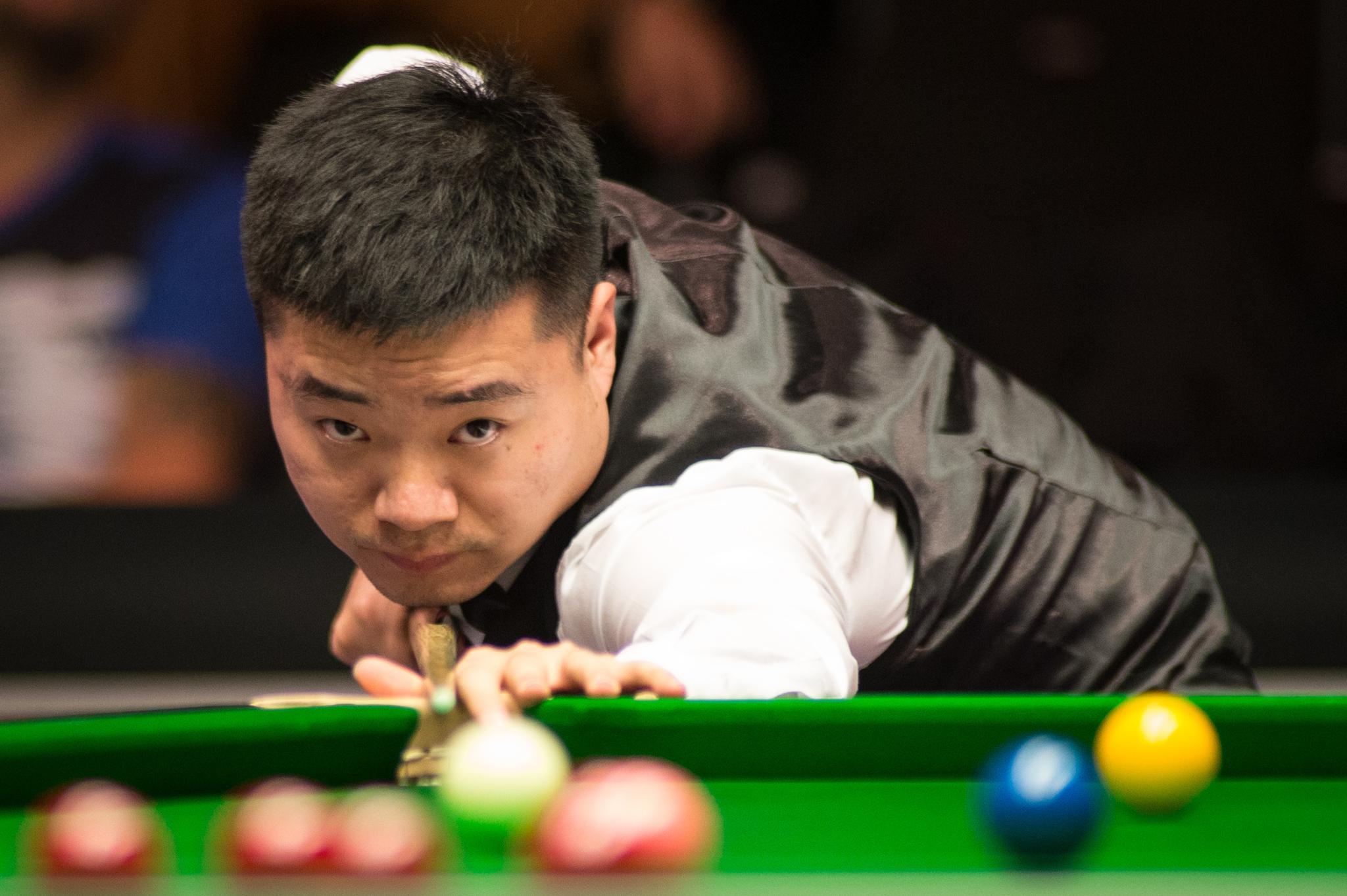 而是中国足 而是中国足