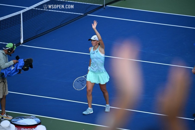 拉爾森的任 拉爾森的任